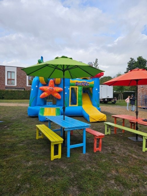 Gekleurde biertafelset beach incl parasol